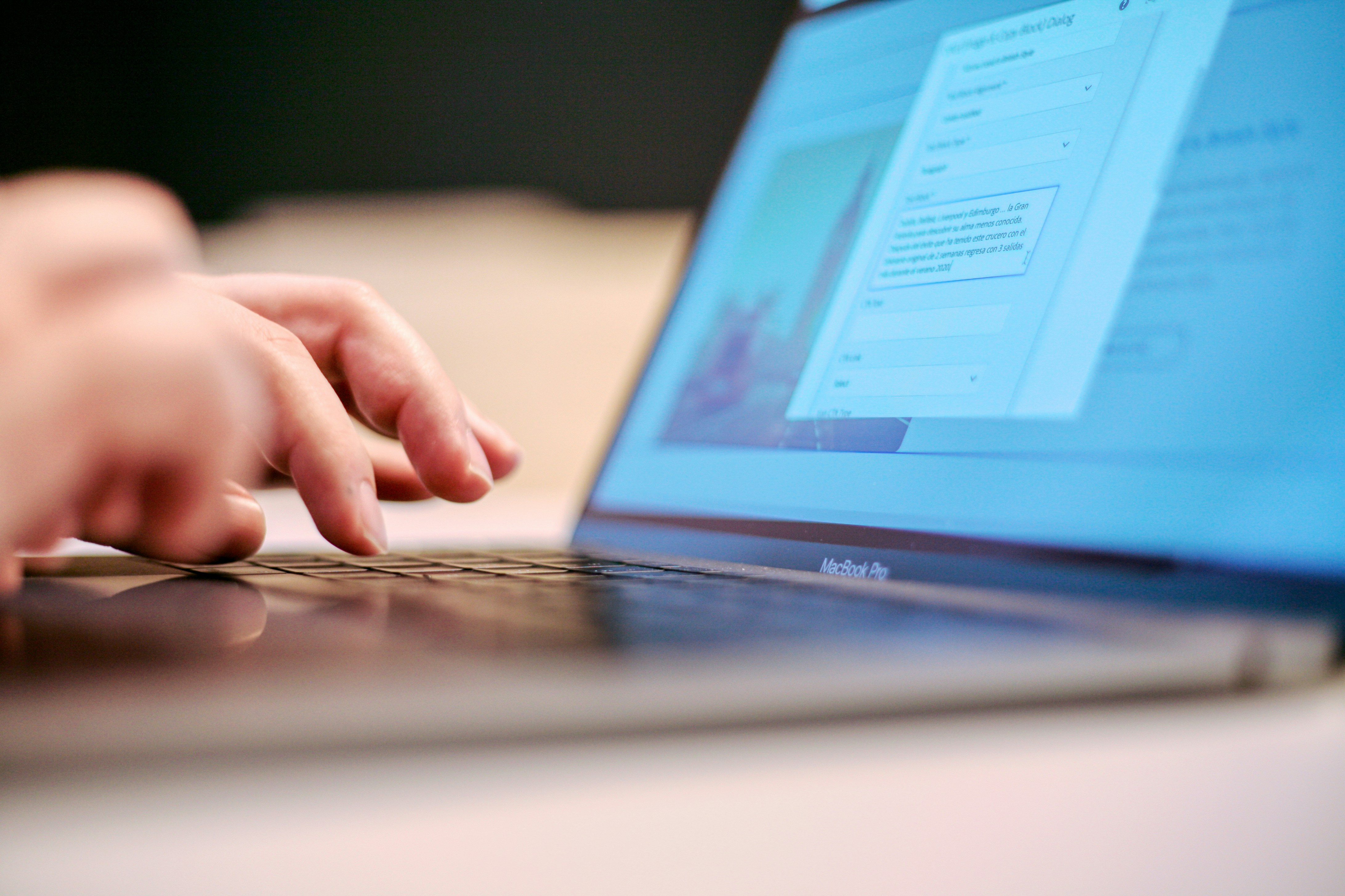 الإلحاد: أسبابه، علاجه وطرق الوقاية منه.